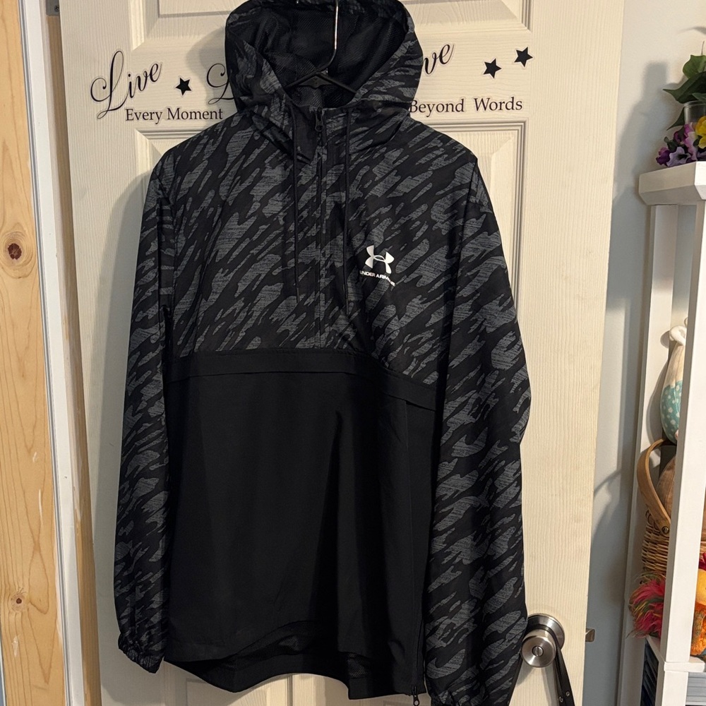 Under Armour Black and Charcoal Patterned Jacket